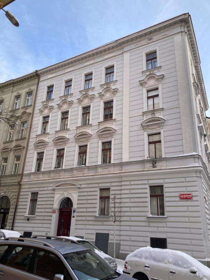 Apartment Jana Masaryka Прага Екстер'єр фото