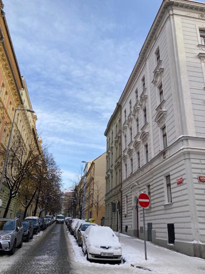 Apartment Jana Masaryka Прага Екстер'єр фото